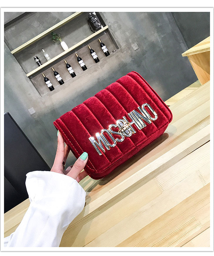 Velvet letter shoulder diagonal chain bag