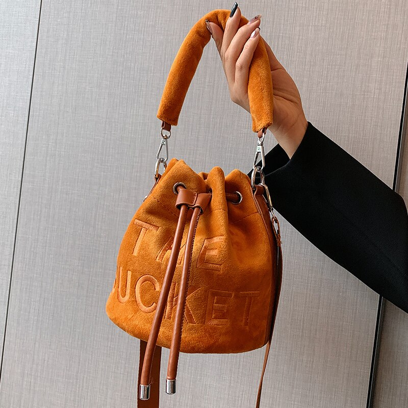 Letter Plush Shoulder Crossbody Bag Women & Fashion Faux Fur Bucket Bag Shopper Handbags Ladies Winter Top-Handle Bags Purses