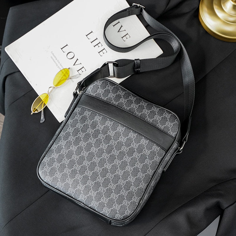 Luxury Designer Letter Plaid PU Leather Shoulder Crossbody Bag for Men Fashion Business Messenger Bag Handbag Bolso Hombre