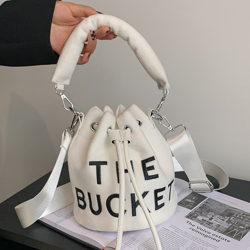 Letter Plush Shoulder Crossbody Bag Women & Fashion Faux Fur Bucket Bag Shopper Handbags Ladies Winter Top-Handle Bags Purses